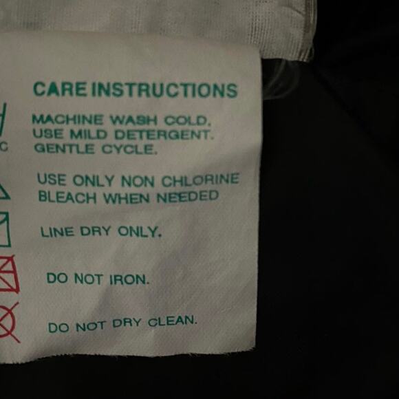 Obermeyer Size 12 Ski Winter Snowboarding Coat Jacket Short Black TINY FLAW - Picture 4 of 6